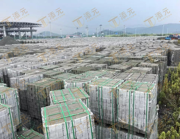 上海联锁块成品堆放（四）.jpg